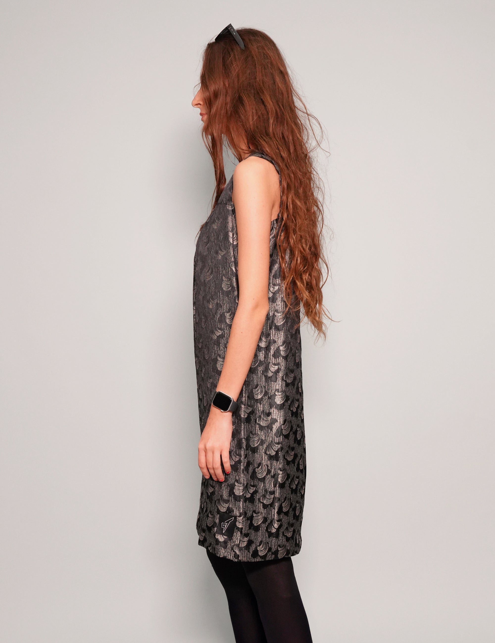 Women's Vintage Patterned Sleeveless Shift Dress in Silver | Stuart Trevor