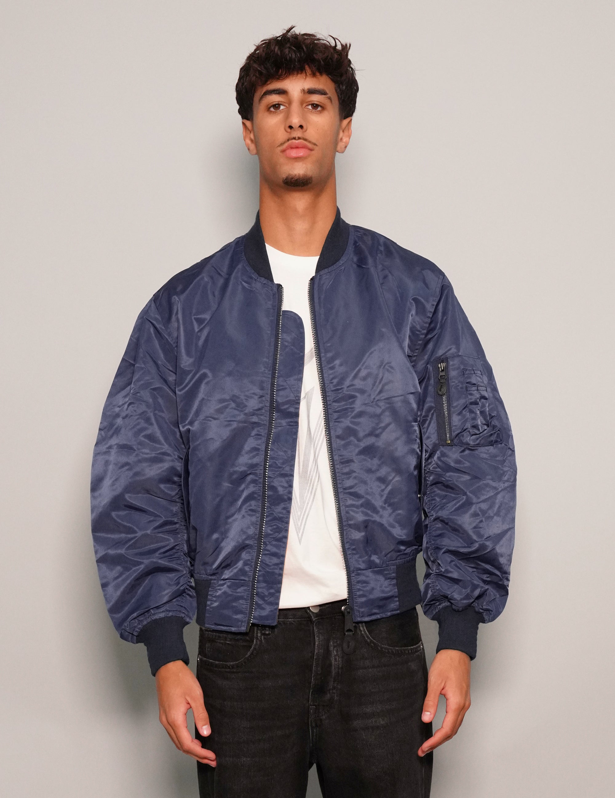 Men's Vintage Lightweight Bomber Jacket in Navy Blue | Stuart Trevor