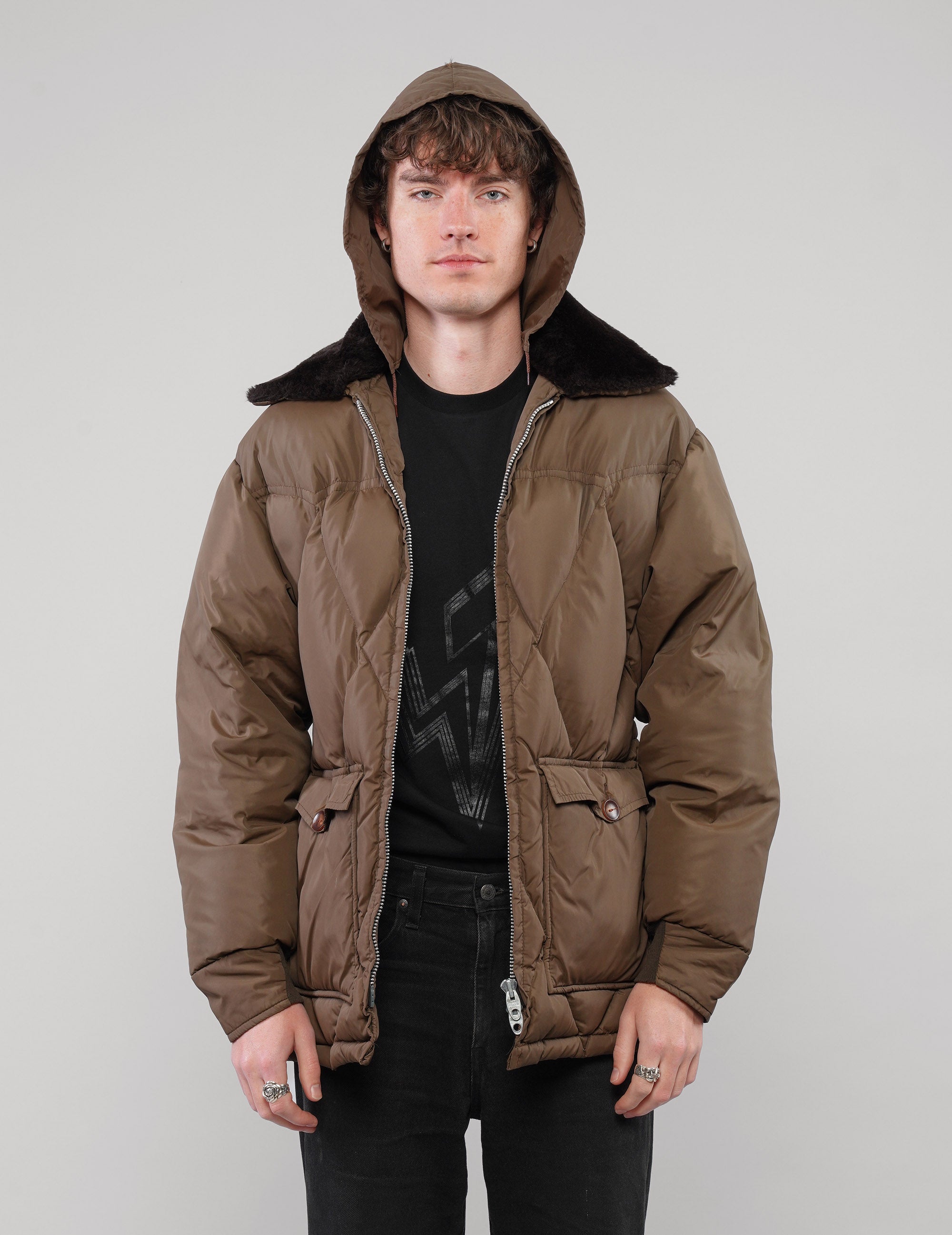 Pufferjacke mit Kunstfellkragen - Größe M