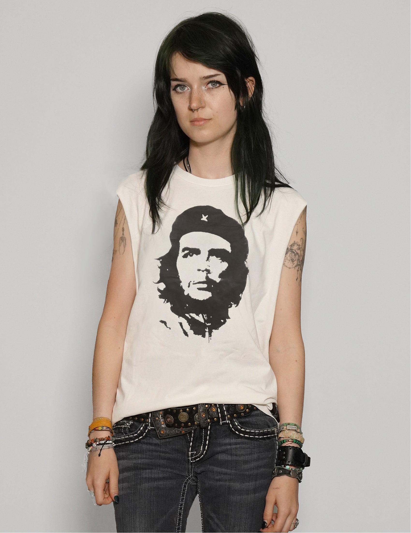 Women's Graphic T-Shirt Vest with Che Guevara Print in White | Stuart Trevor