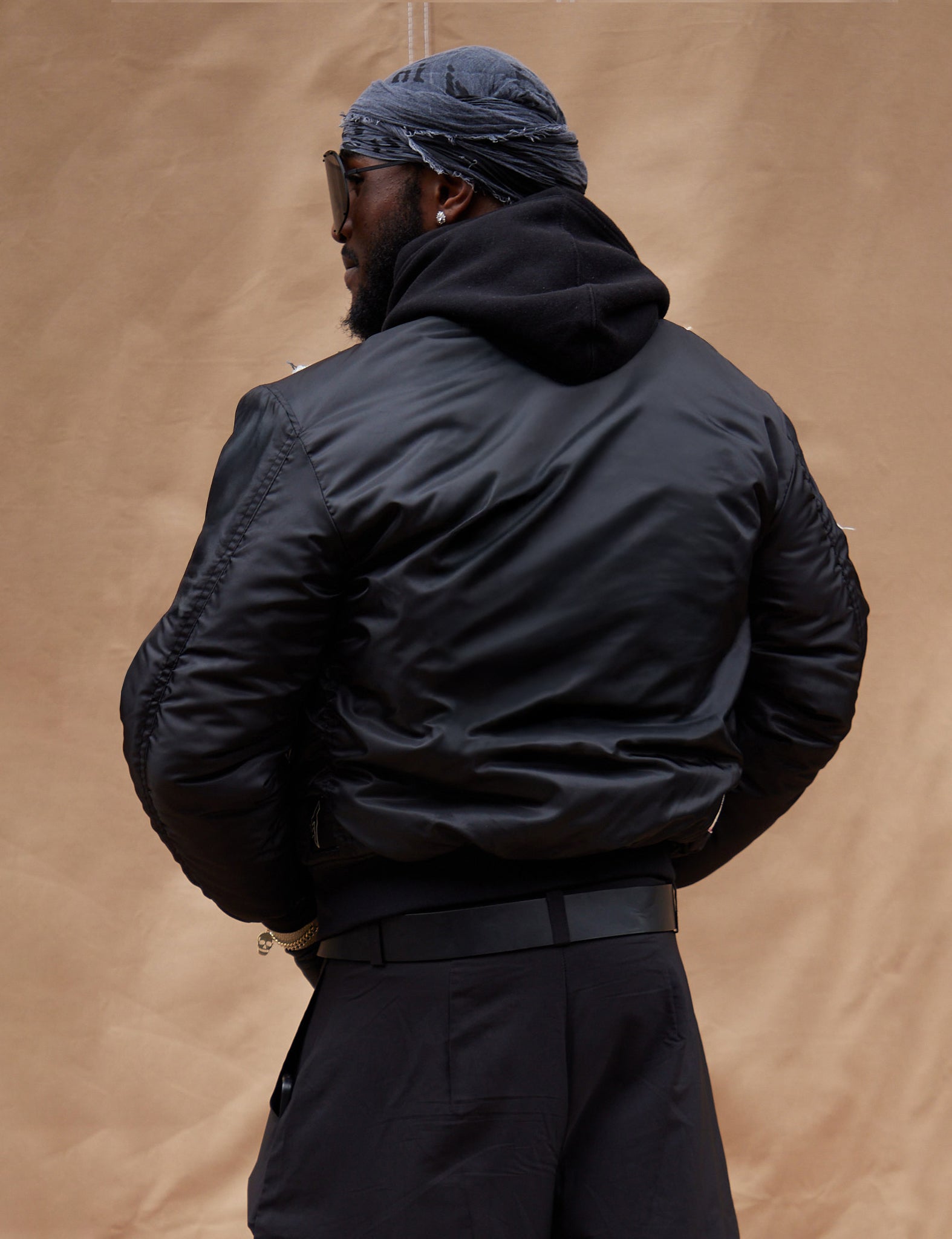 MA 1 Bomber in Black