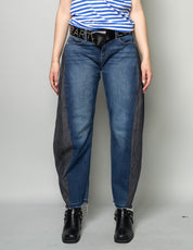 Barrel Fit Jeans mit Seitenpanel