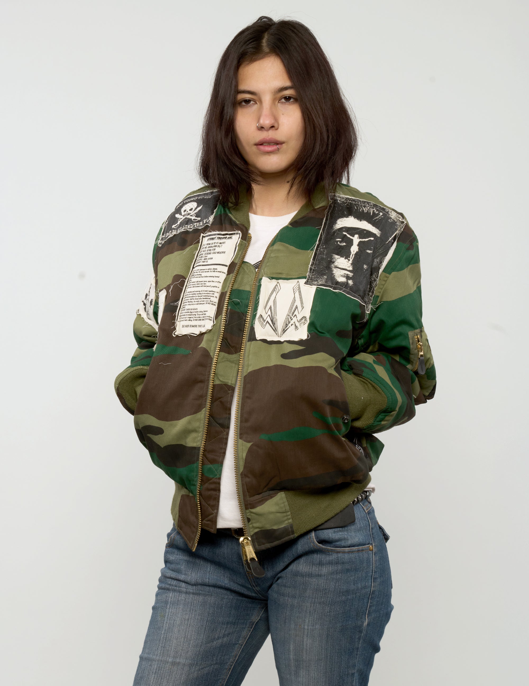 MA-1 Bomberjacke mit Patches in Tarnfarben