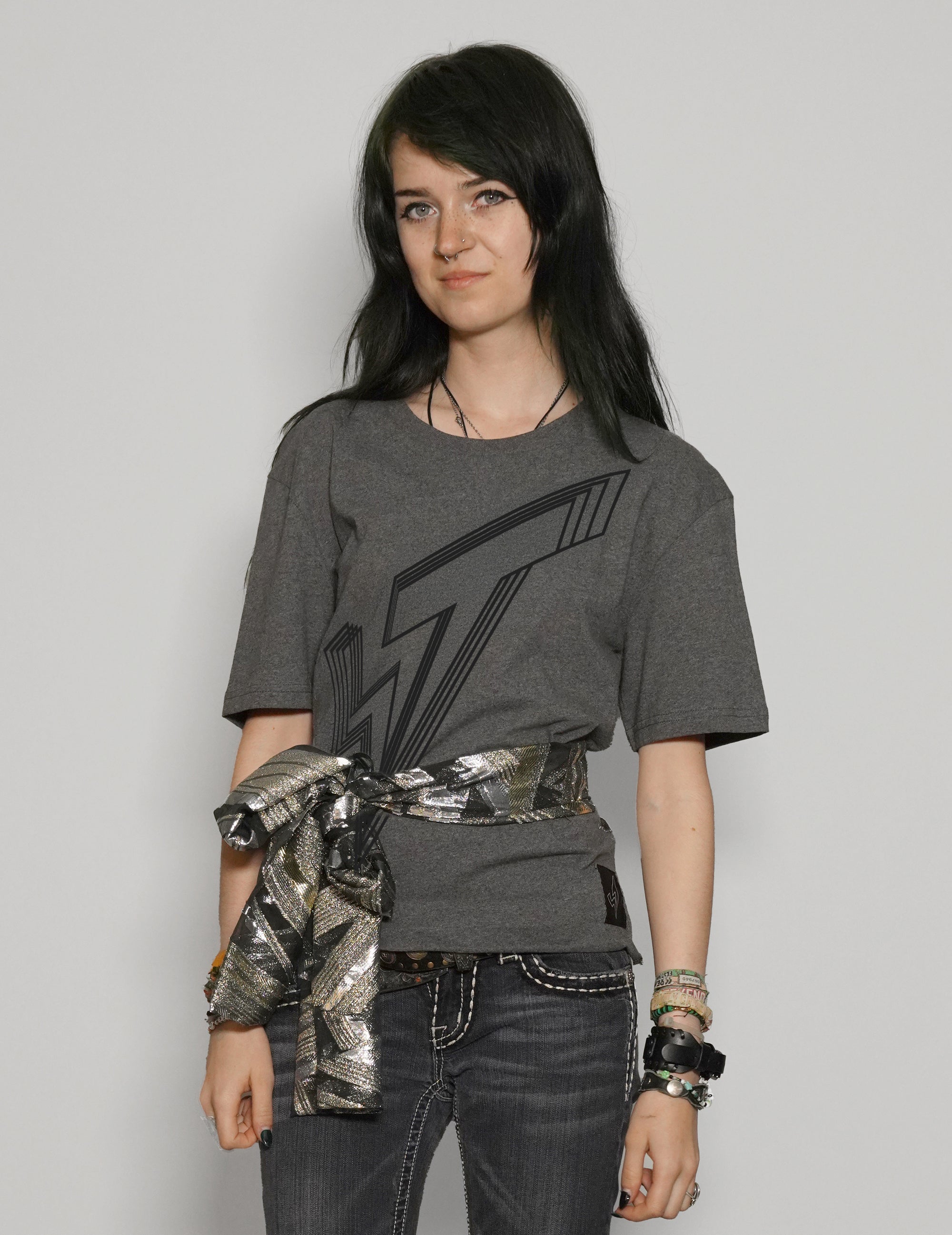 ST Lined Logo Tie Tee Silver Tie