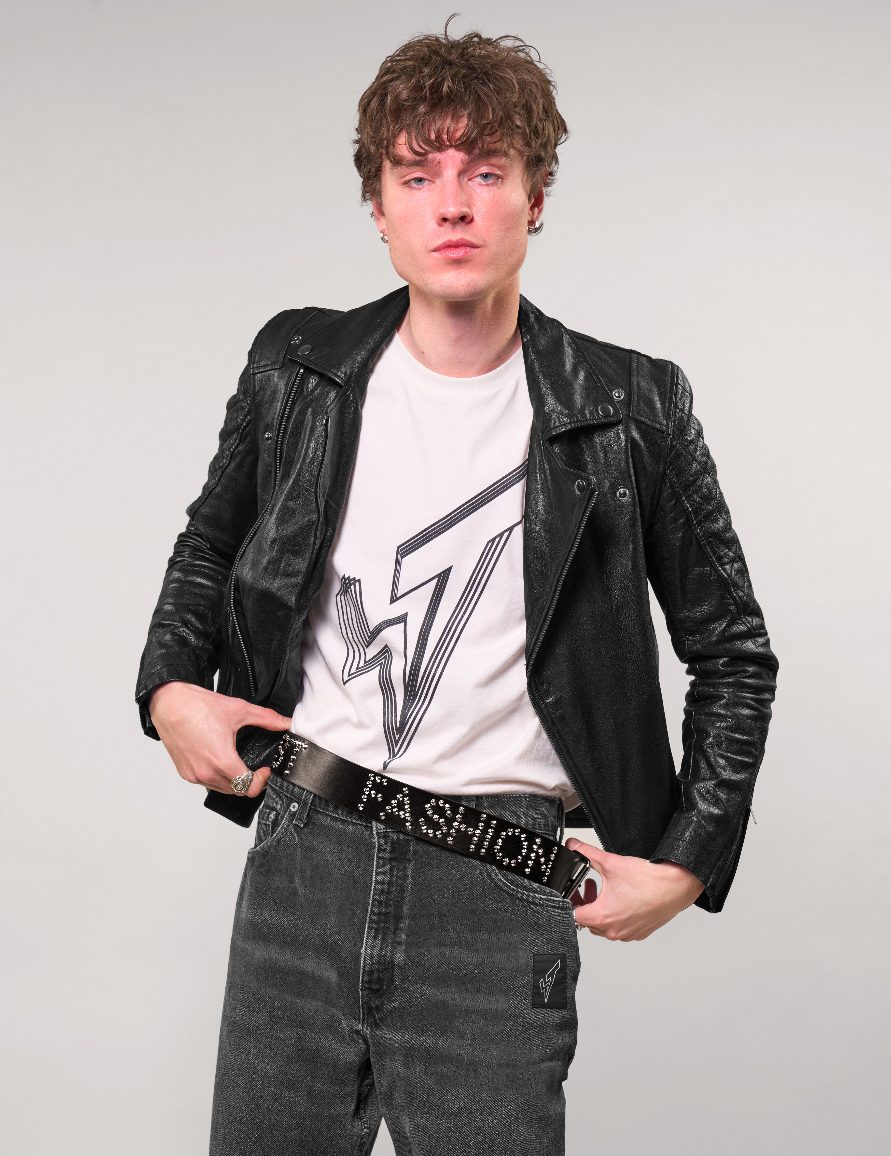 Ceinture en cuir cloutée « F*ck Fast Fashion »