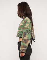 Kurzes Party-Shirt mit Rückenausschnitt – Goldpailletten – Camouflage