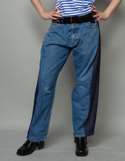Barrel Fit Jeans mit Seitenpanel