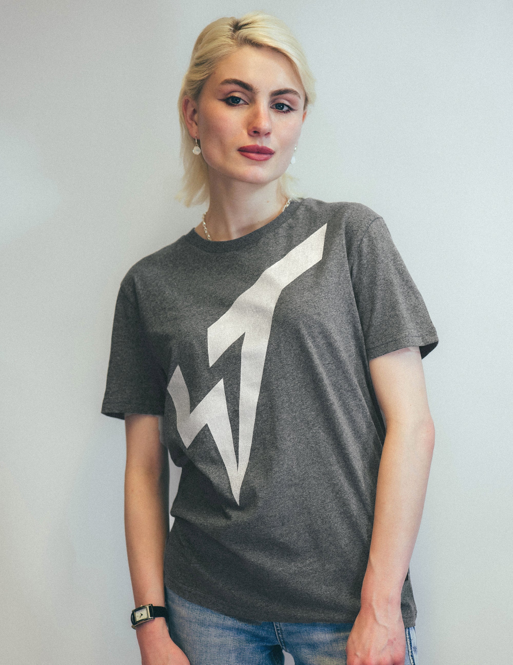 Silver ST Logo T-Shirt in Grey.