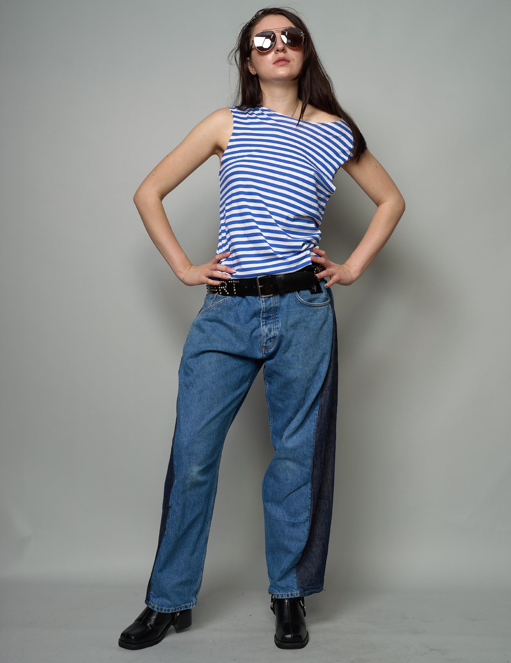 Barrel Fit Jeans mit Seitenpanel