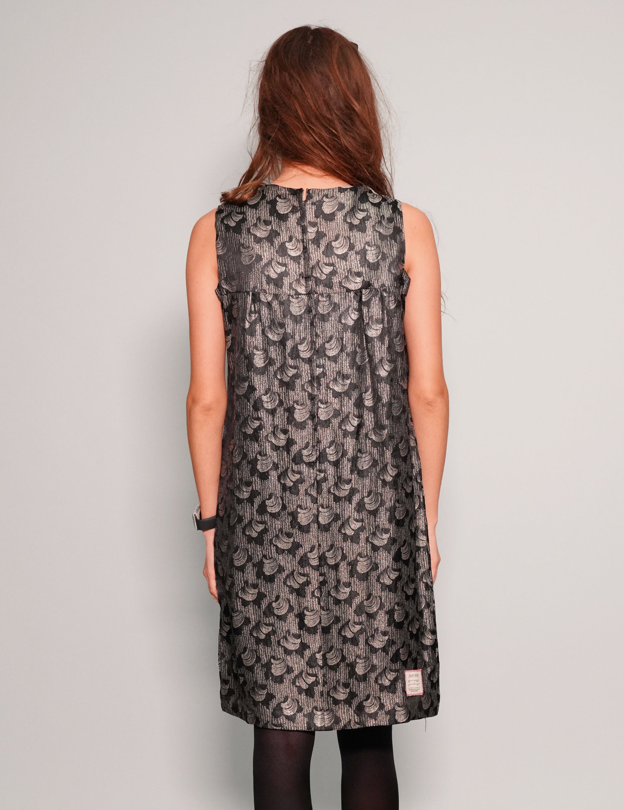 Women's Vintage Patterned Sleeveless Shift Dress in Silver | Stuart Trevor