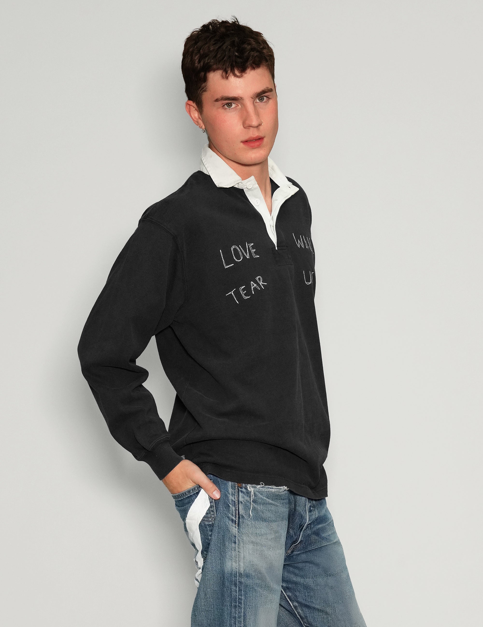 T-shirt de rugby « L'amour nous déchirera »