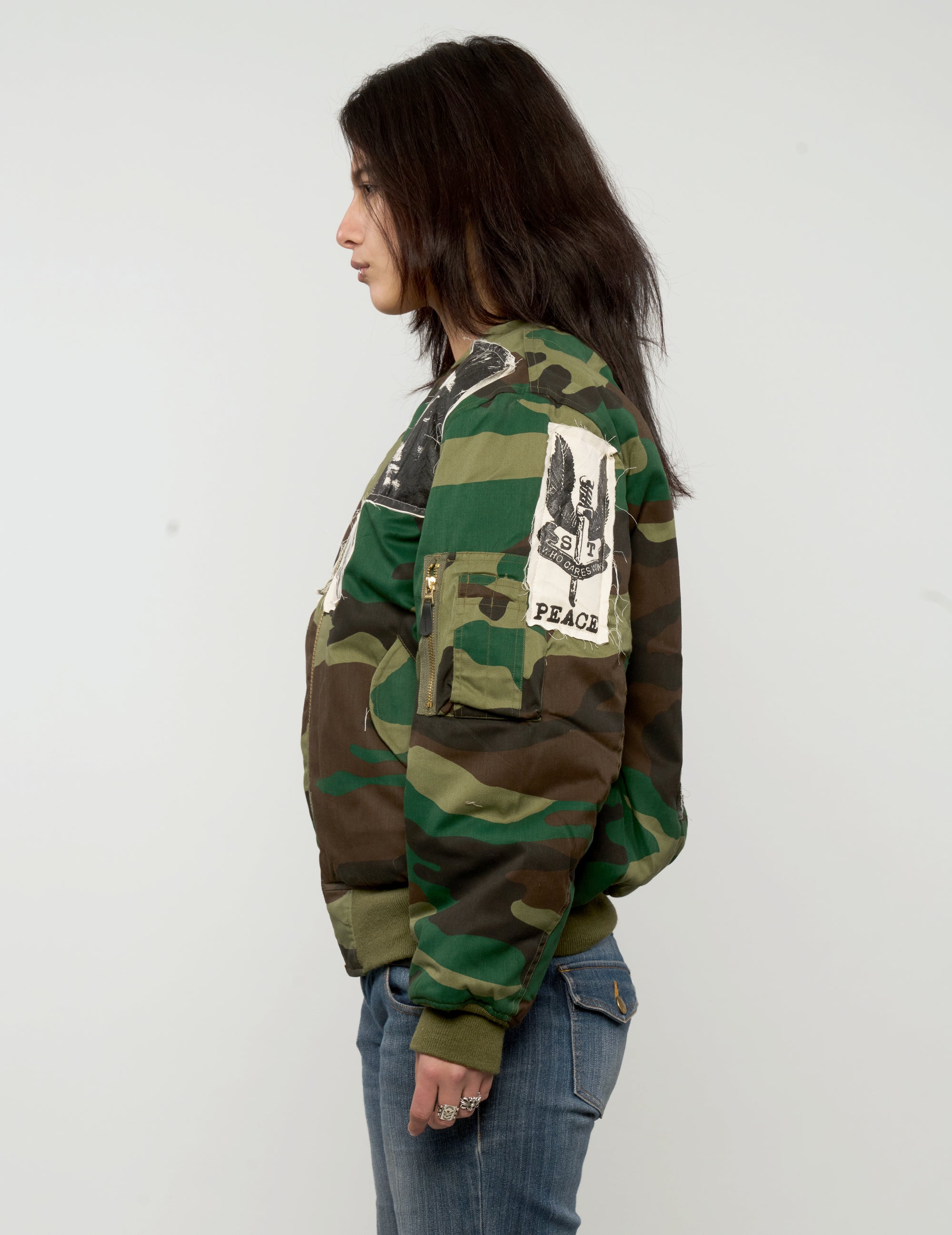 MA-1 Bomberjacke mit Patches in Tarnfarben