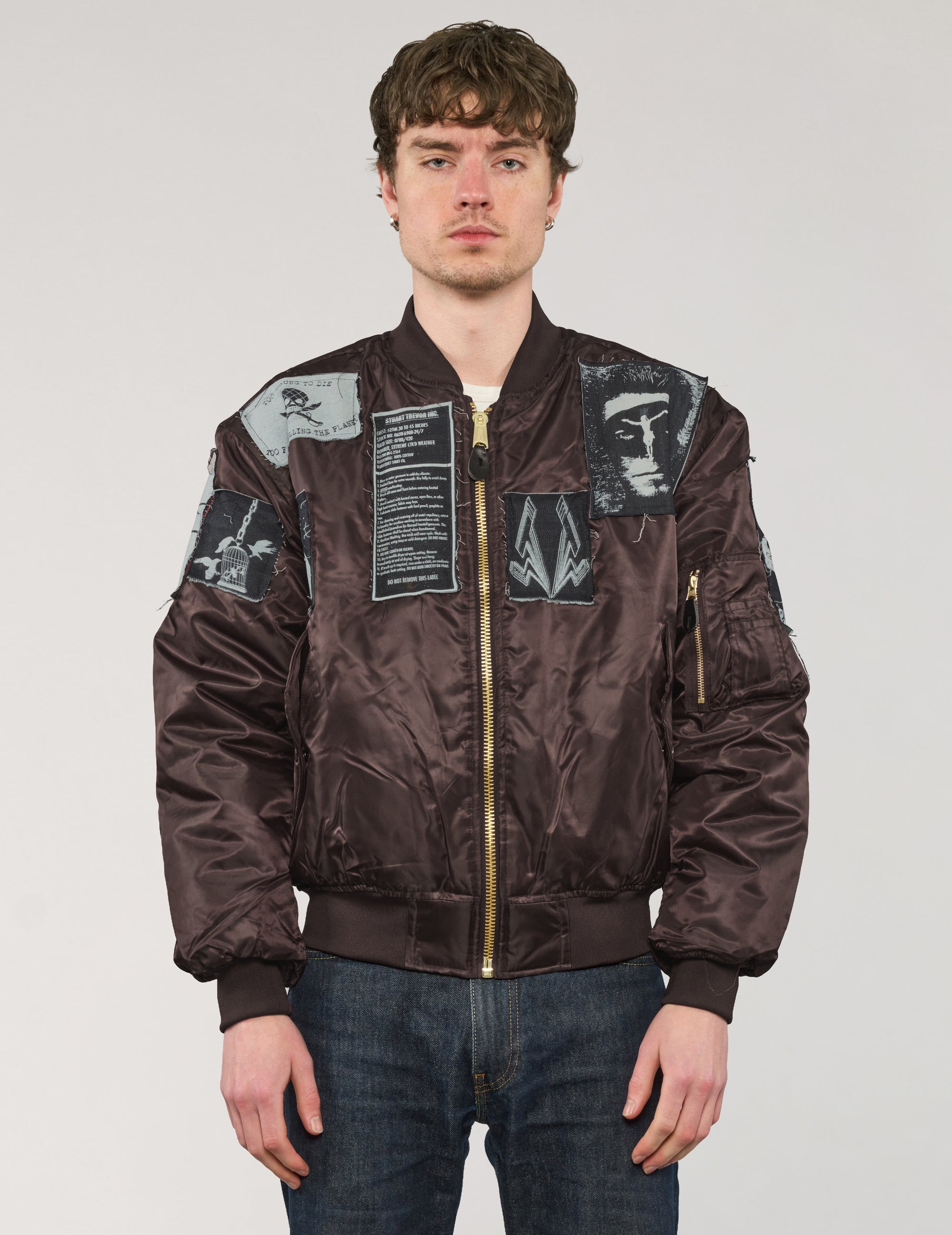 MA-1 Bomberjacke mit Patches in Schwarz