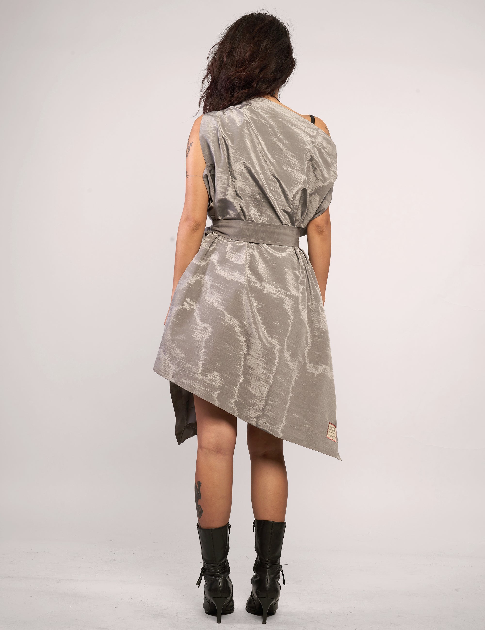 The Pirate Dress – Silver Crinkle Taffeta