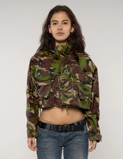 Kurze Kapuzenjacke im Camouflage-Look