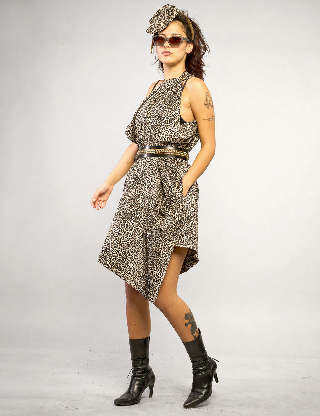 Das Piratenkleid – Barock-Jacquard-Rayon-Taft in Steingrau