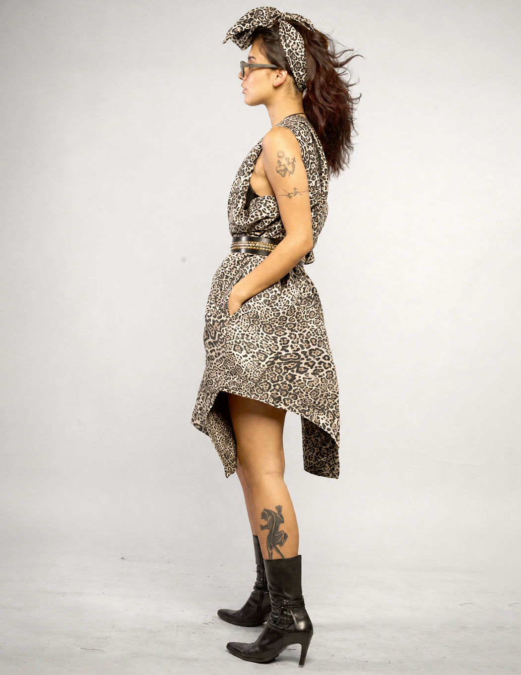 Das Piratenkleid – Barock-Jacquard-Rayon-Taft in Steingrau