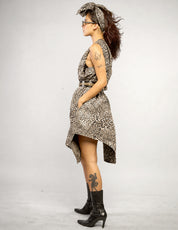 Das Piratenkleid – Barock-Jacquard-Rayon-Taft in Steingrau