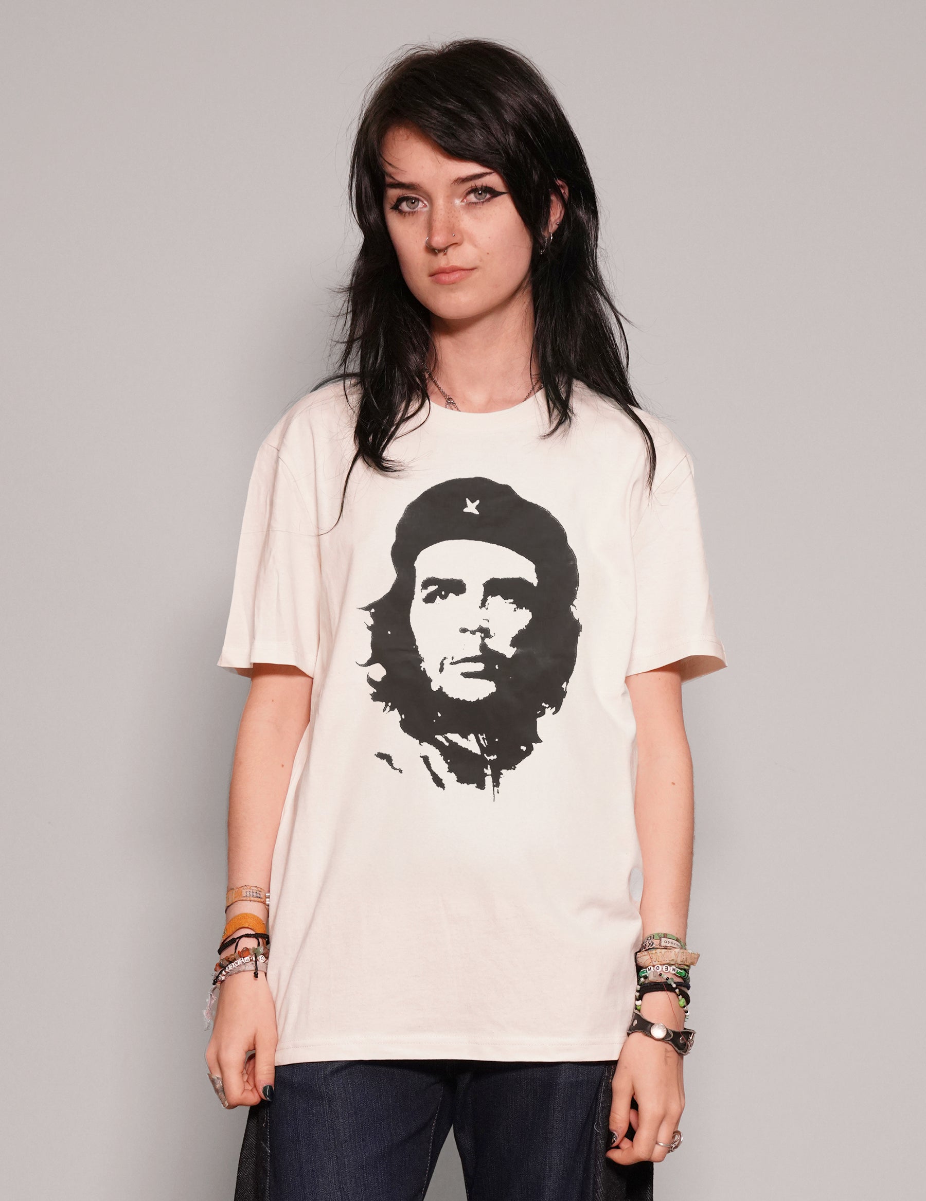 Women's Graphic T-Shirt with Che Guevara Print in White | Stuart Trevor