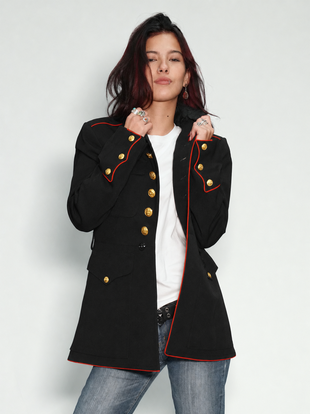 US_Marine_Staff_Sergeant_Dress_Tunic_front_2.png