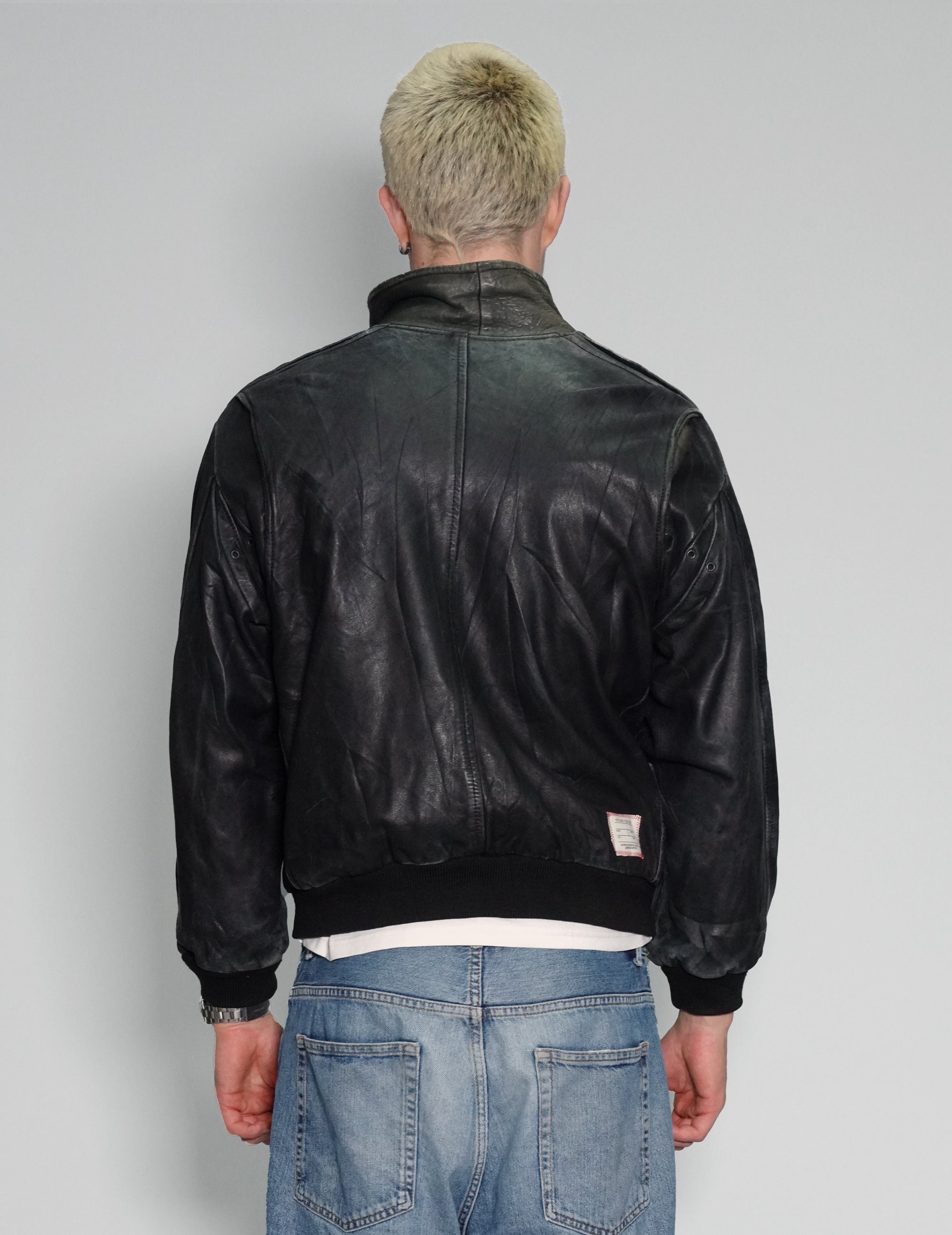 jacket14_03_9bd4e785-1388-44ec-b26f-8eaee77d2dd3.jpg