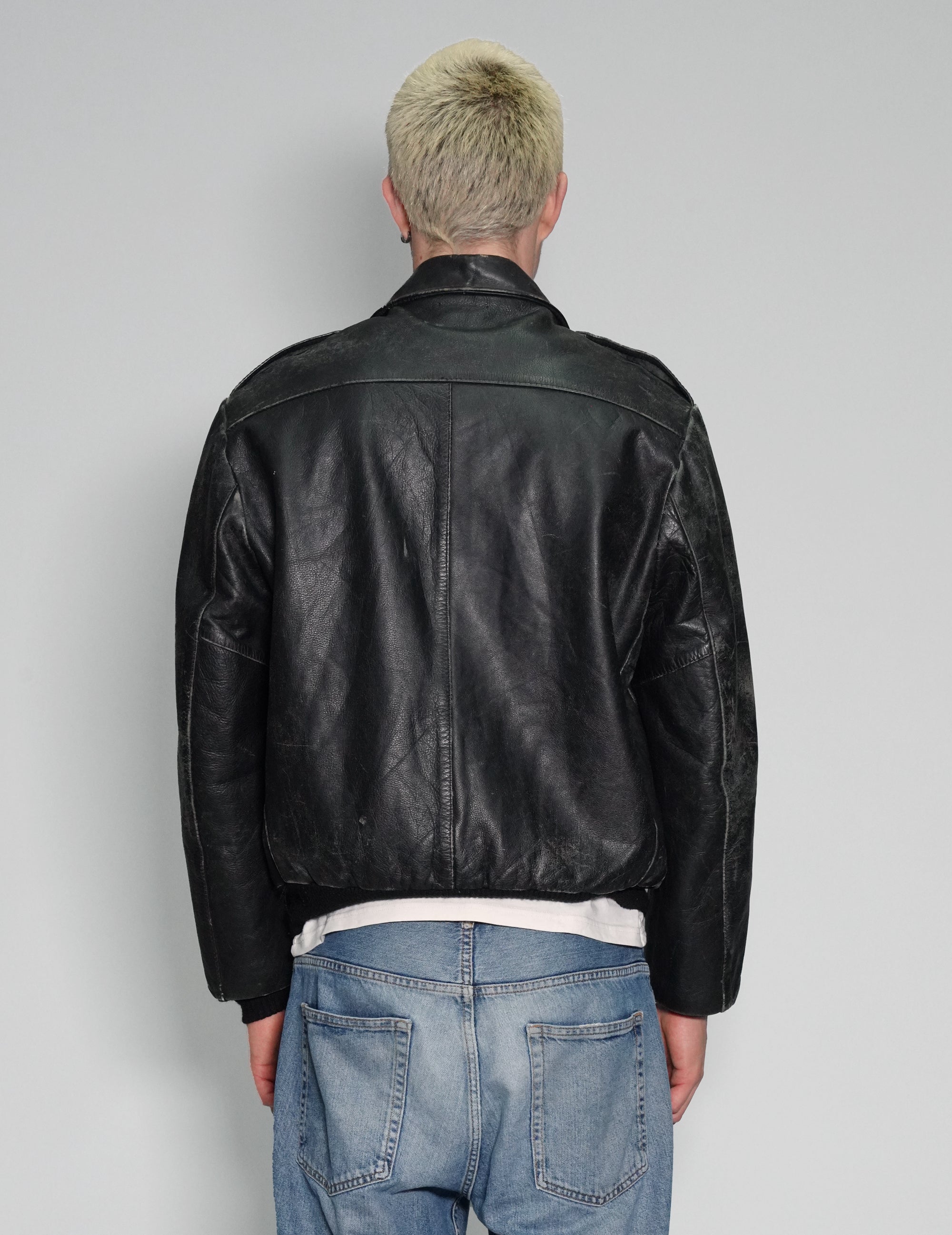 jacket7_03_4083b5bf-b2c0-4f56-8a4b-ef1595dddc2f.jpg
